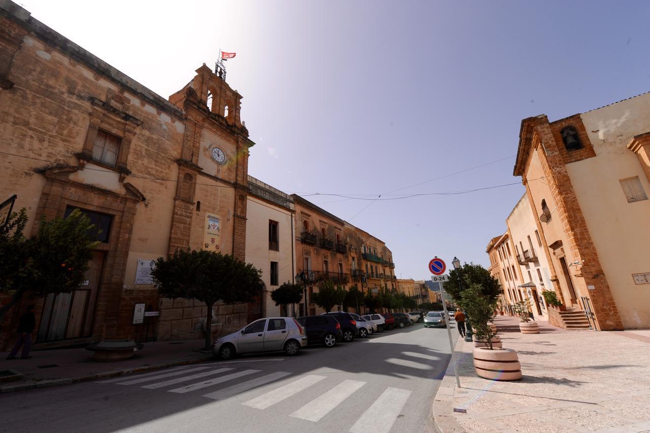 Il Cortile Del Marchese Beccadelli Bed & Breakfast Sambuca di Sicilia Dış mekan fotoğraf